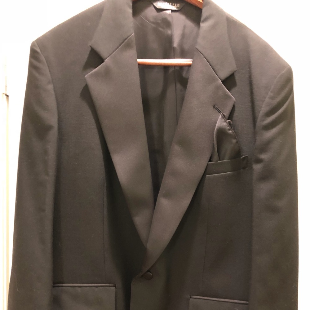 Men’s tuxedo jacket